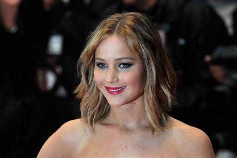 jennifer lawrence leaked nude|FBI, Apple probe Jennifer Lawrence nude photo scandal 